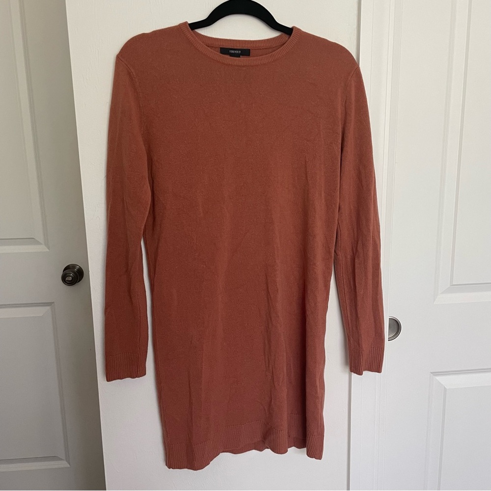 Sweater dress in terracotta
